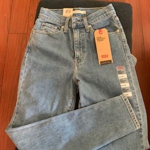 Levi’s High-Waisted Taper 24 x 27 Brand new with Tags